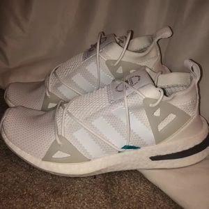 Adidas sneakers women’s size 8.5